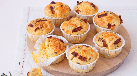 Muffins mimolette et bacon grillé