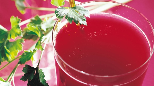 Priklimonade met rode vruchten