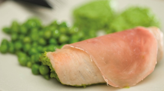 Dinde roulée, crème de petits pois