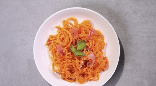 Spaghetti van wortels met ricotta