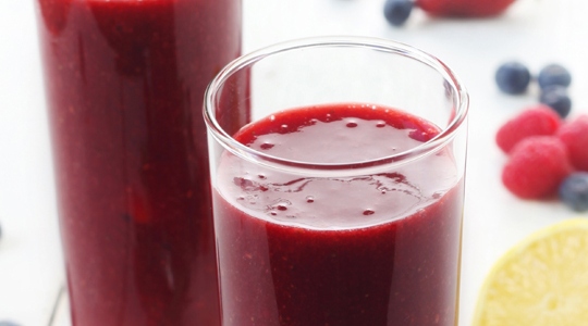 Milk-shake poire-myrtille au germe de blé