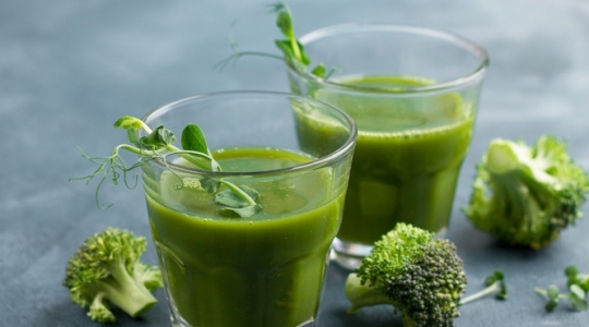 Jus de brocoli et ananas Juice Expert Magimix