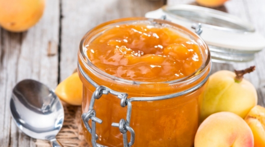 Abrikozen, appel, bananen, moes