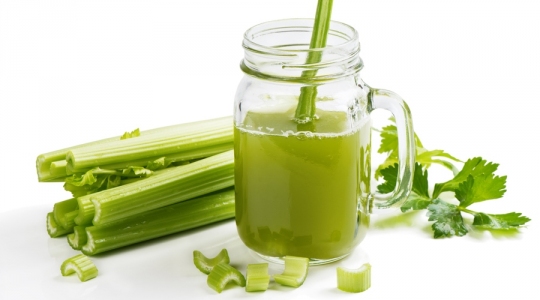 Jus de céleri Juice Expert Magimix